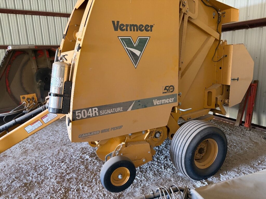 2021 Vermeer 504r Baler