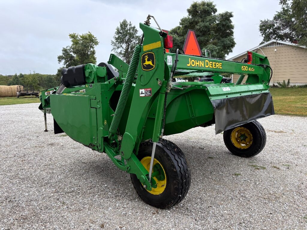 2008 John Deere 630 MoCo