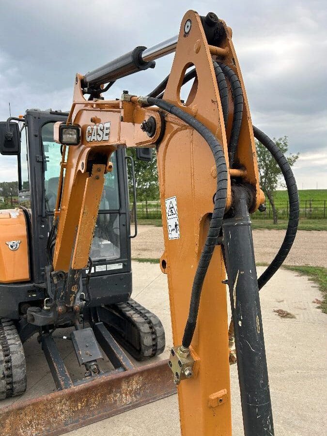 Flat Fee Farm Equipment Auction 2017 Case CX26C Mini Excavator - Image 4