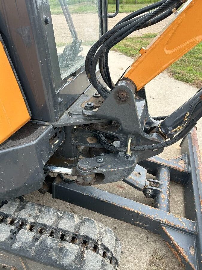 Flat Fee Farm Equipment Auction 2017 Case CX26C Mini Excavator - Image 8